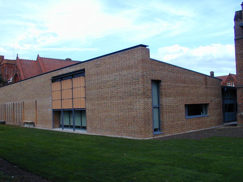 Girton College: Woodlands Court: Duke Building (Allies and Morrison)