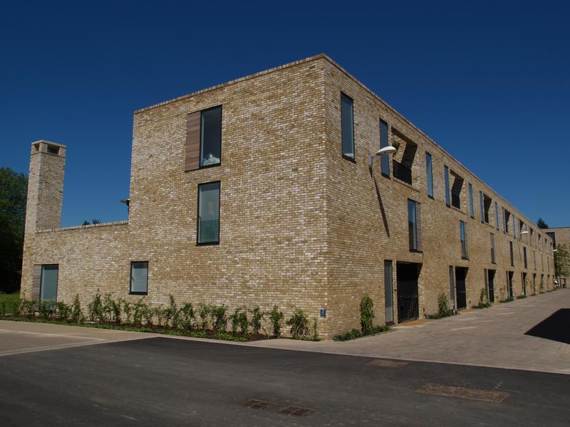 Richard Foster Road: terrace (Feilden Clegg Bradley)