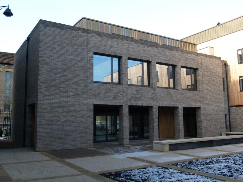 Clare College: Lerner Court: Gillespie Centre (van Heyningen and Haward, Bland, Brown and Cole)