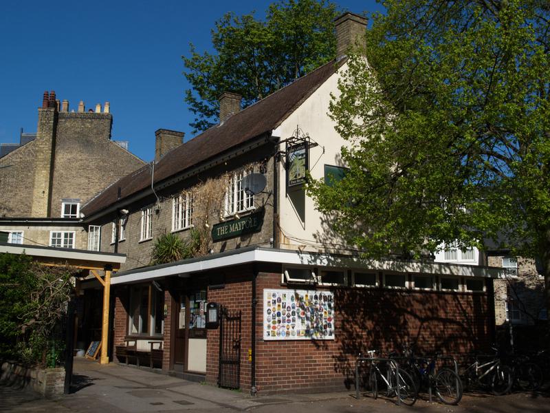 Portugal Place: Maypole pub, 20A