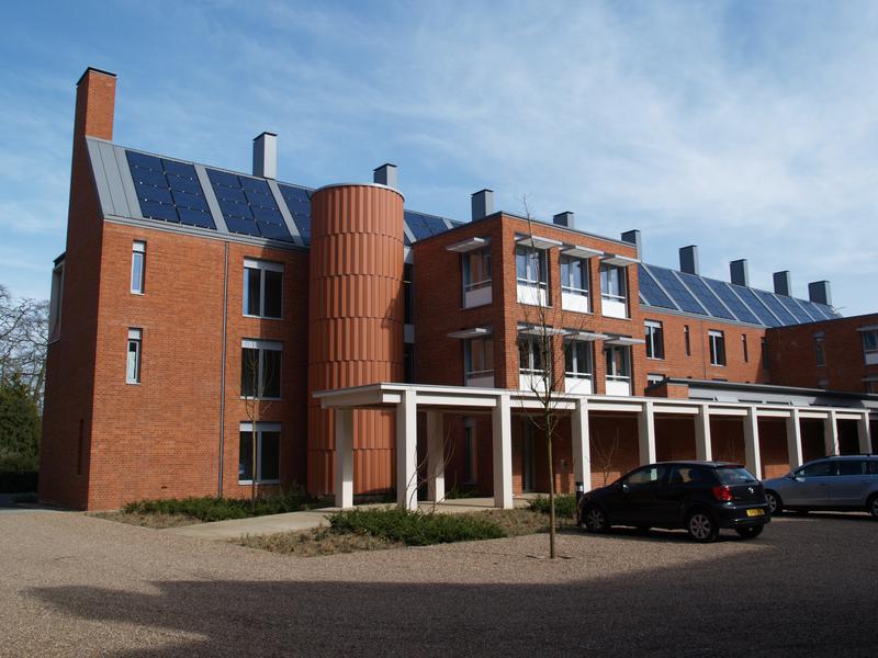 Girton College: Ash Court: north-east range (Allies and Morrison)