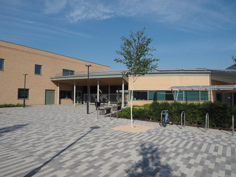 University of Cambridge Primary School: Eddington Avenue (Marks Barfield Architects)