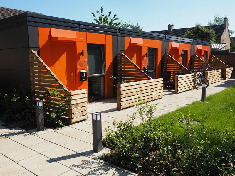 Lil Speed Walk: micro-homes