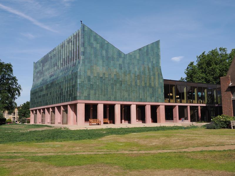Homerton College: Hills Road: dining hall (Feilden Fowles)