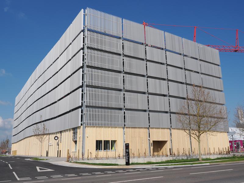 Francis Crick Avenue: AstraZeneca, Travel Hub (Herzog and de Meuron, Arup)