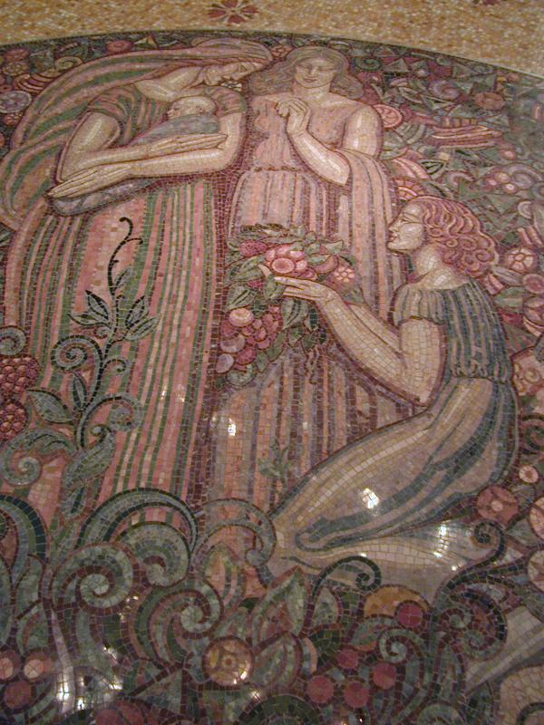 New York City, NY: Waldorf Astoria hotel: (part of) mosaic floor (art deco, 1931, architect Schultze and Weaver)