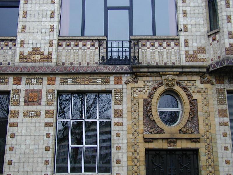 Paris, France: 31 bis Rue Campagne-Premiere: facade (1911, architect Andre Arfvidson; tiles by Alexandre Bigot)