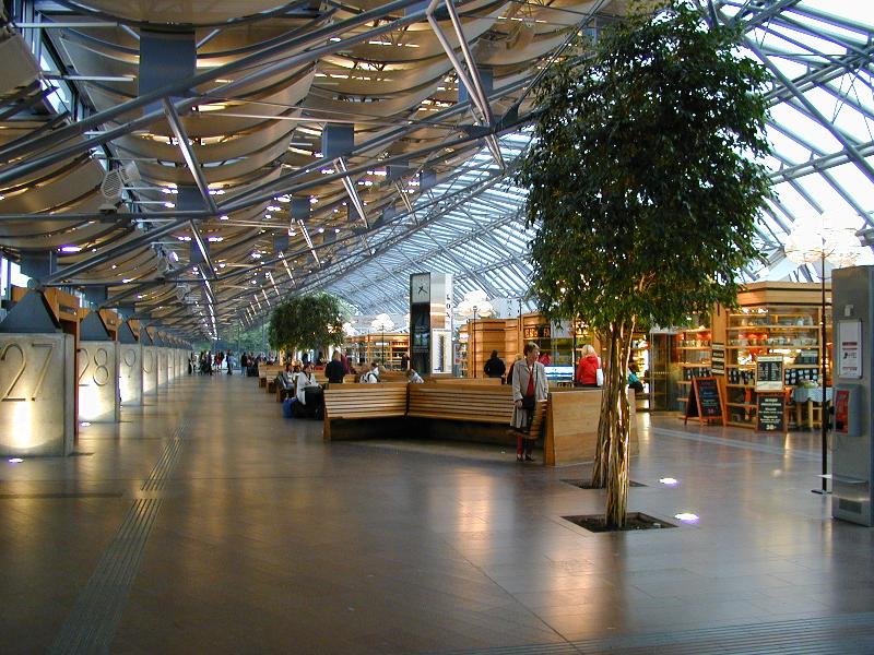Goeteborg (Gothenburg), Sweden: Nils Ericson Terminalen (Terminal): bus departure hall (1996, Niels Torp Arkitekter)