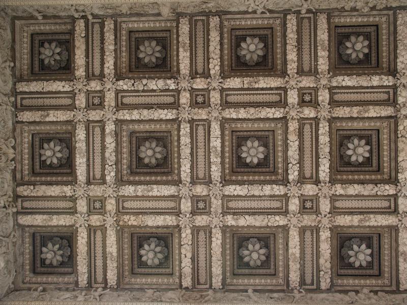 Cambridge, England: Fitzwilliam Museum: entrance ceiling