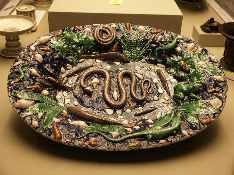 London, England: Victoria and Albert Museum: ceramic dish (1556-1590, workshop of Bernard Palissy)