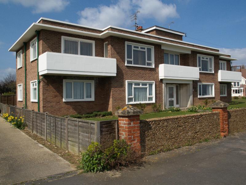 Frinton-on-Sea, England: The Esplanade: 42, Sandy Hook