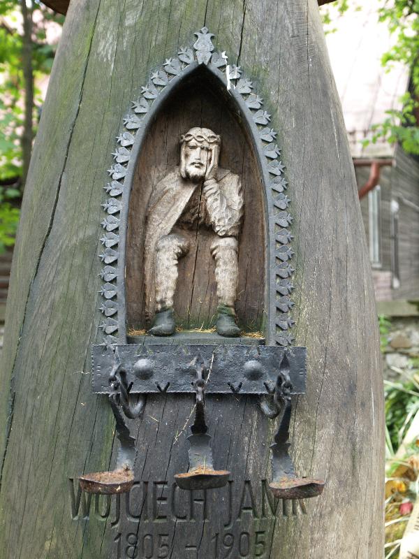 Zakopane, Poland: old cemetery: wooden grave marker