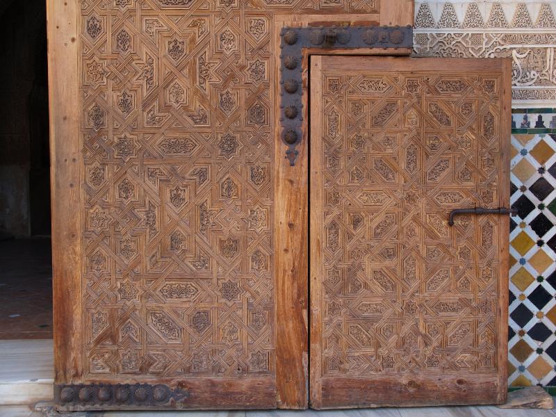 Granada, Spain: Alhambra: Patio de los Arrayanes (Myrtle Courtyard), door