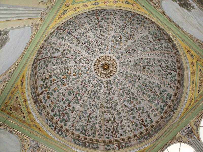 Istanbul, Turkey: Topkapi Palace Harem (Sogukceshme Sokak), Valide Sultan's (Queen Mother's) bed chamber: dome