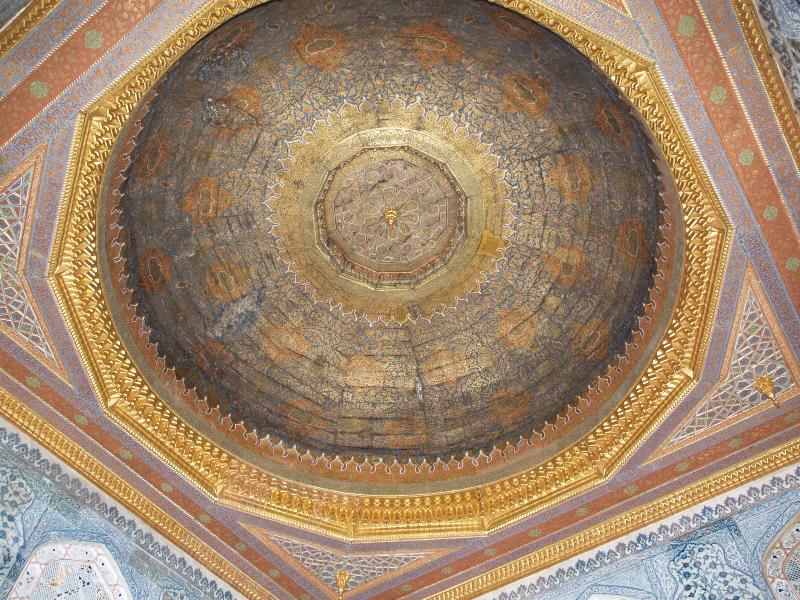 Istanbul, Turkey: Topkapi Palace Harem (Sogukceshme Sokak), Chamber of the Crown Princes (Twin Kiosk): dome