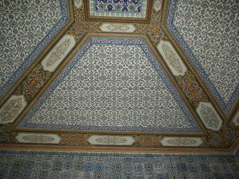 Istanbul, Turkey: Topkapi Palace (Sarayi), Circumcision Room (Summer Pavilion): ceiling (Iznik) tiles