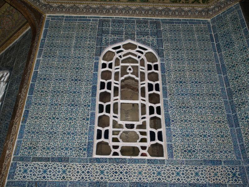Istanbul, Turkey: Topkapi Palace (Sarayi), Revan Kiosk: (Iznik) tiles