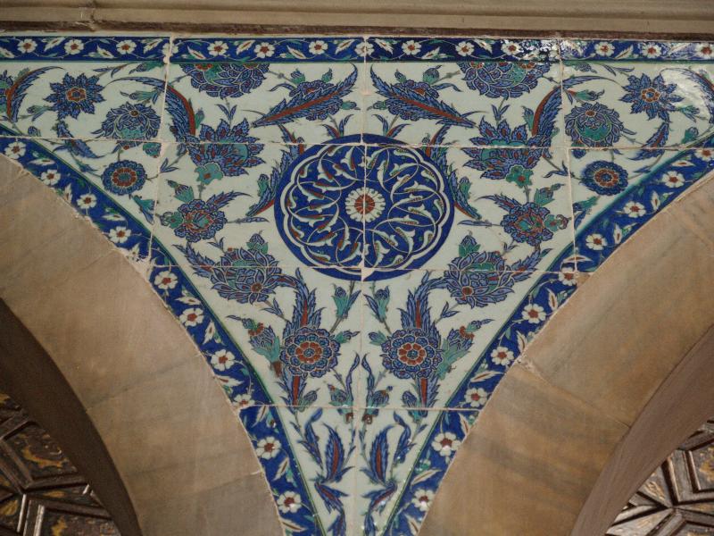 Istanbul, Turkey: Rustem Pasha Camii (Mosque): (Iznik) tiles between arches (1560, architect Mimar Sinan)