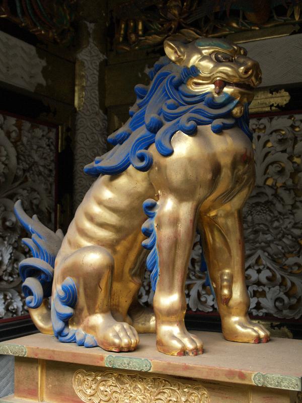 Nikko, Japan: Tosho-gu Shrine: Yomei-mon Gate (Gate of Sunlight), guardian dog / lion