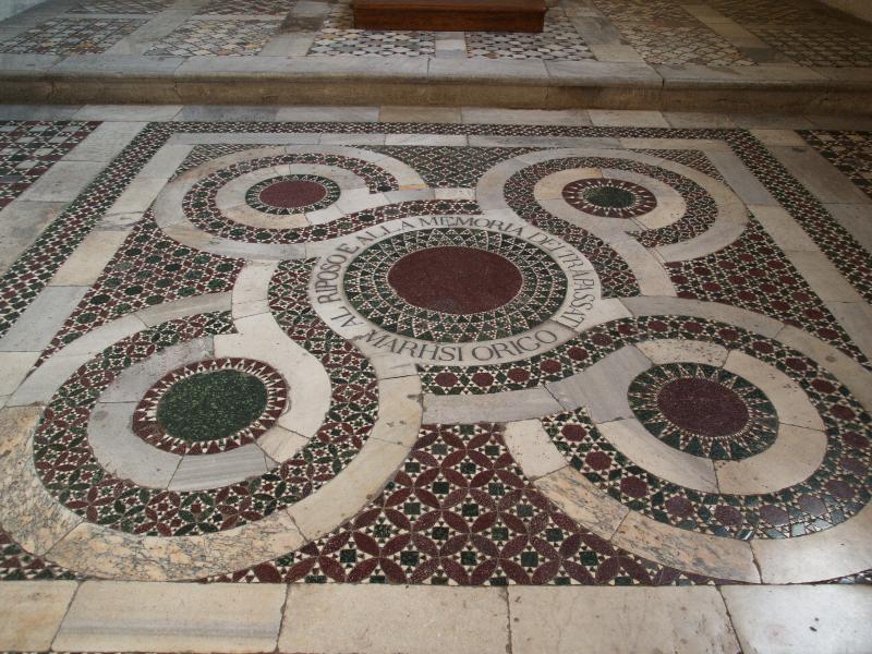 Rome, Italy: Santa Maria d'Aracoeli: marble floor (work of the Cosmati)