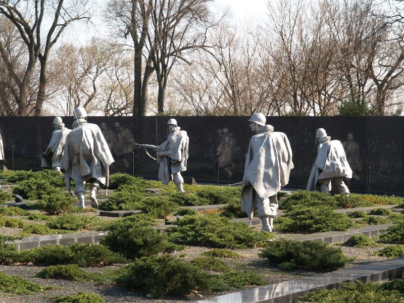 Washington, DC: Korean War Veterans Memorial: soliders (1995, Frank Gaylord)