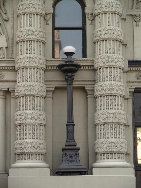 Buffalo, New York (NY): Ellicott Square Building: entrance lantern and columns (1895-1896, Daniel H. Burnham and Co., principal architect Charles Atwood)