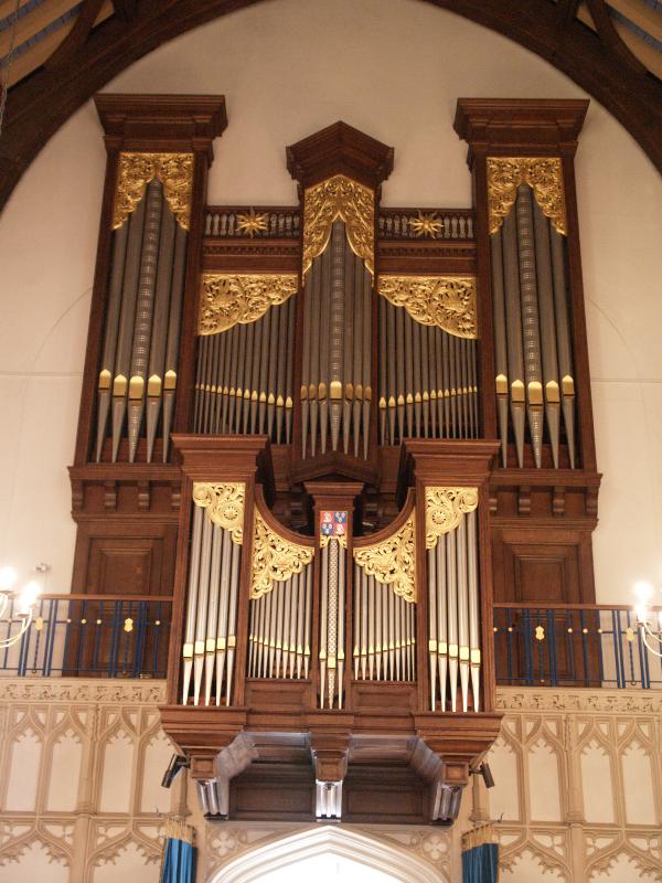Cambridge, England: Corpus Christi College: chapel, organ (1968, N.P. Mander Ltd., casework designed by S.E. Dykes Bower)
