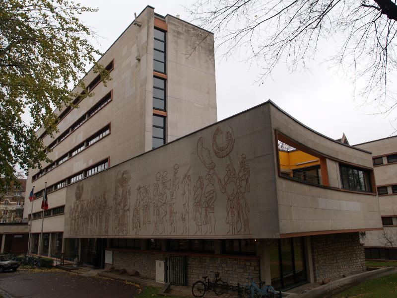 Paris, France: Maison du Mexique (Cite Internationale Universitaire de Paris): view (1953, architects Jorge L. Medellin and Urbain Cassan)