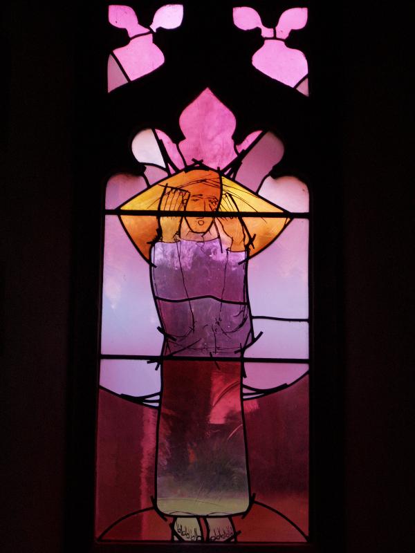Oundle, England: Oundle School Chapel: angel (2005, Mark Angus)