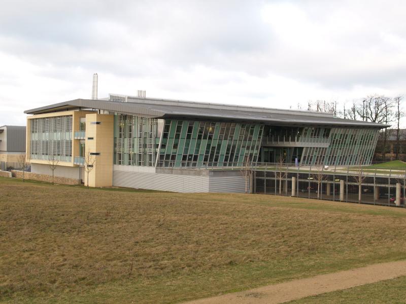 Hinxton, England: Sanger Institute (Wellcome Trust Genome Campus): Data Centre (2005, architect NBBJ)