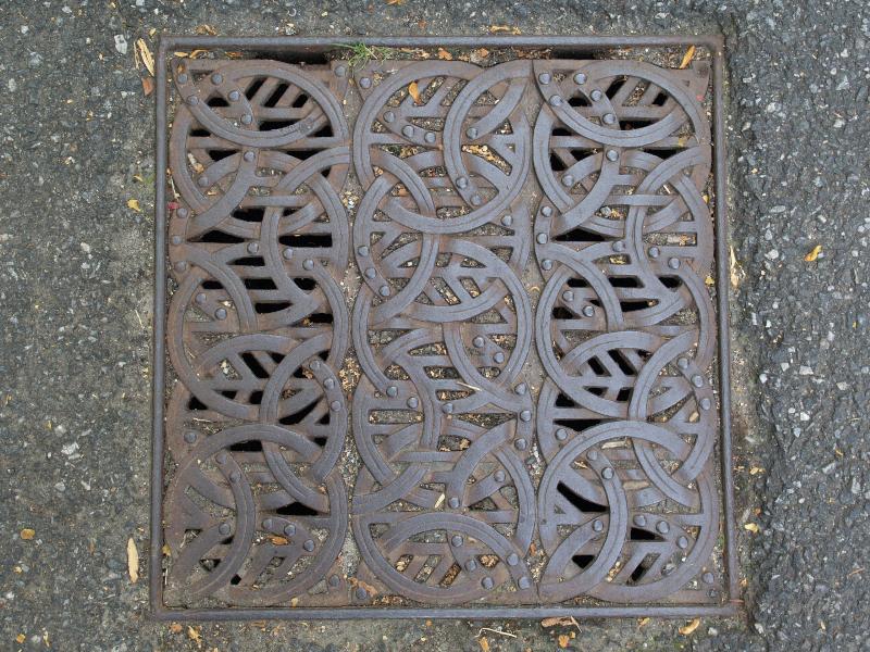Swarthmore, Pennsylvania (PA): Swarthmore College: drain cover