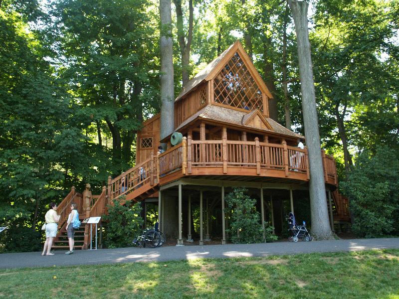 Kennett Square, Pennsylvania (PA): Longwood Gardens: 'The Canopy Cathedral' (2008, designed and built by Treehouse Workshop)