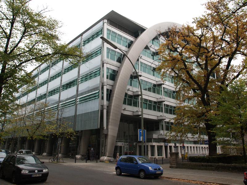 Berlin, Germany: Ludwig Erhard Haus (Fasanenstrasse): view (1994-1997, Nicholas Grimshaw and Partners)
