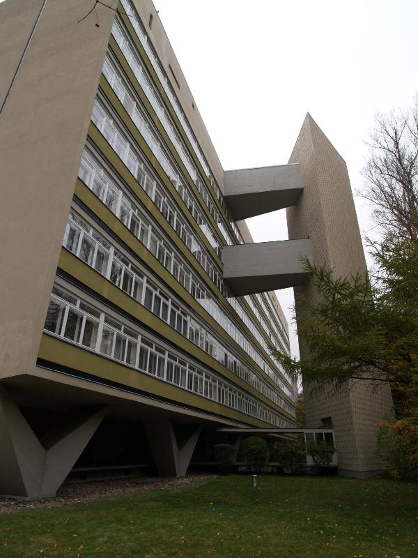 Berlin, Germany: Altonaer Strasse 4-14: rear view (built for Interbau 1957, architect Oscar Niemeyer)
