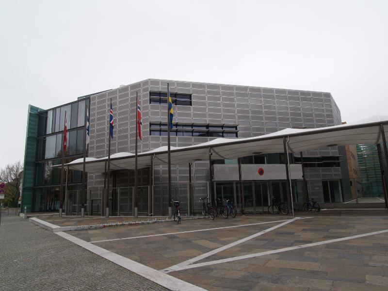 Berlin, Germany: Danish Embassy (Rauchstrasse): view (1997-1999, 3XN Architects; Nielsen, Nielsen and Nielsen)