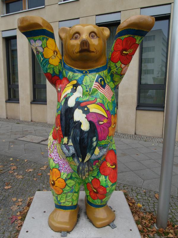 Berlin, Germany: Malaysian Embassy (Klingelhoeferstrasse): Berlin bear (artist Karl-Friedrich Bendlin)