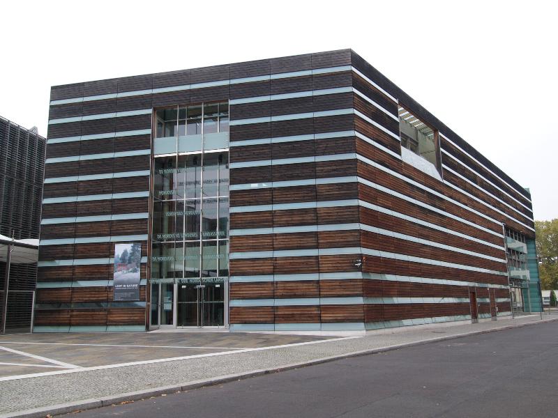 Berlin, Germany: Nordic Embassies, Felleshus (cultural centre) (Rauchstrasse): view (1997-1999, architect Berger + Parkkinen)