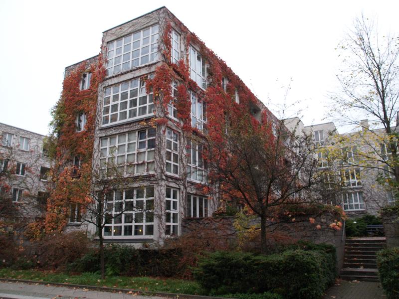 Berlin, Germany: Hitzigallee 17-21: view (IBA, 1984-1985, architect Kurt Ackermann)