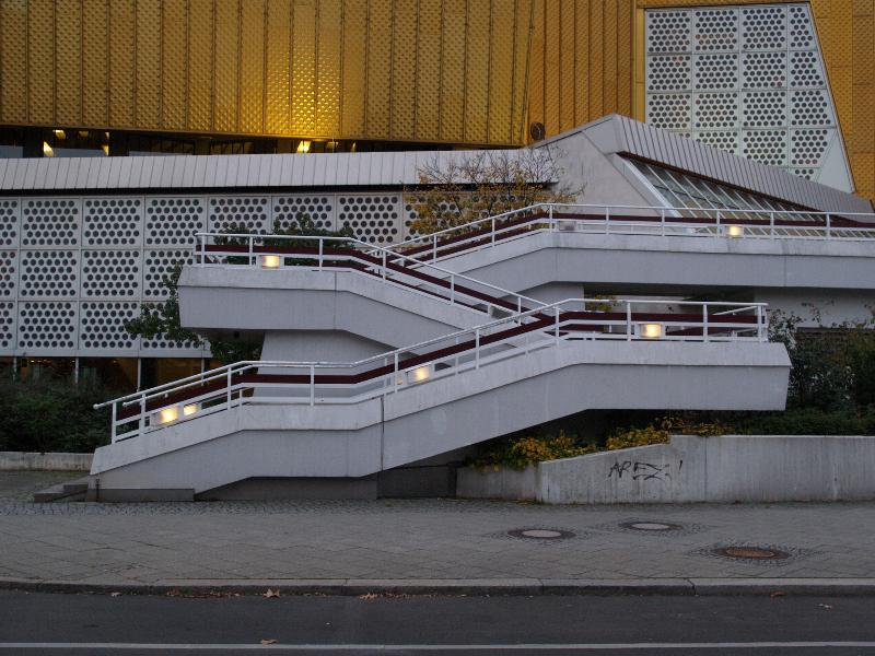 Berlin, Germany: Kammermusiksaal (Herbert von Karajan Strasse): stairs (1984-1987, architects Hans Scharoun, Edgar Wisniewski)
