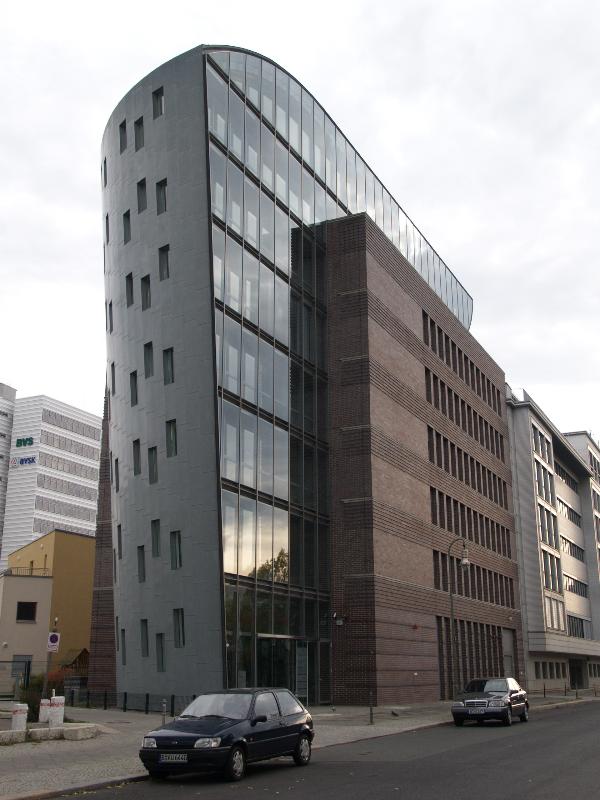 Berlin, Germany: Haus der Presse (Markgrafenstrasse): view (2000, Jo. Franzke Architekten)