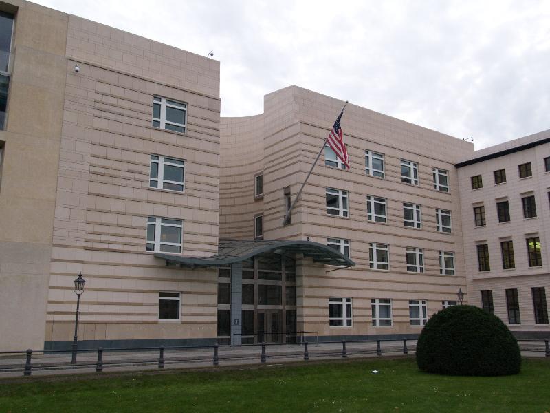Berlin, Germany: US (American) Embassy (Pariser Platz): view (2008, architect Moore Ruble Yudell)