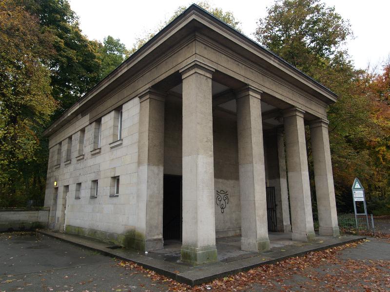 Berlin, Germany: Siegessaeule (Victory Column): guard house (1930s, Albert Speer)