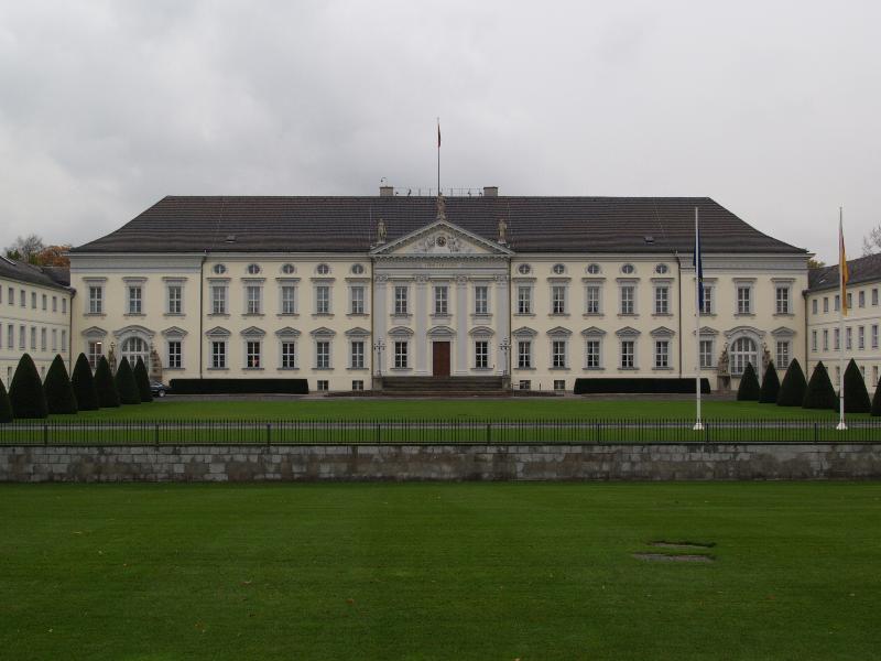 Berlin, Germany: Schloss Bellevue (Spreeweg): view (1786, Philipp Daniel Bourmann)