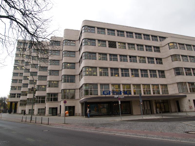 Berlin, Germany: Shellhaus (Reichpietschufer): view (1930-1931, architect Emil Fahrenkamp)