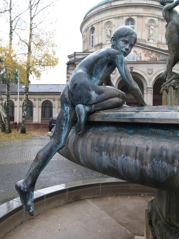 Karlsruhe, Germany: Hygieiabrunnen (Hygiene fountain) (Festplatz): detail, boy (1905-1909, Johannes Hirt)