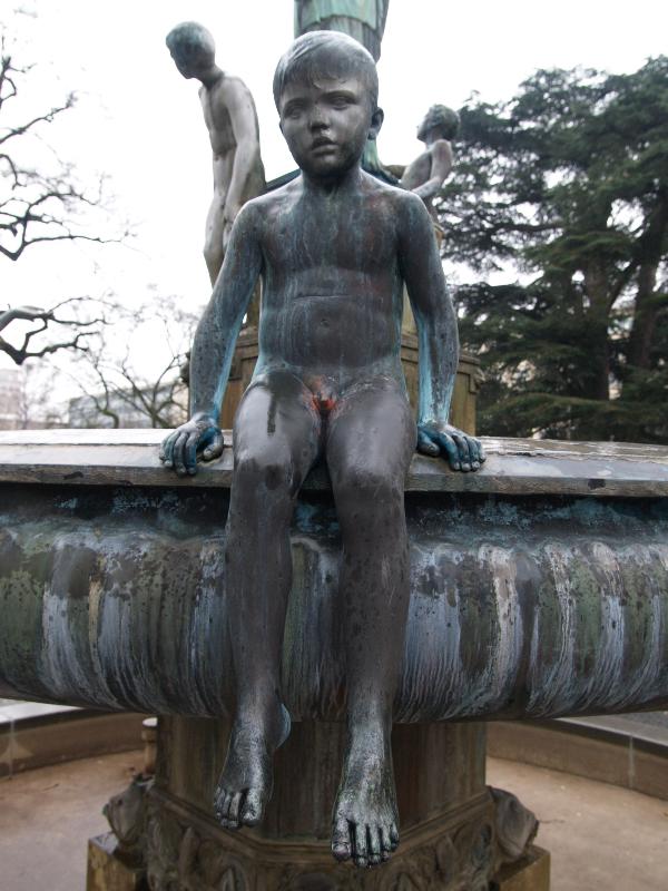 Karlsruhe, Germany: Hygieiabrunnen (Hygiene fountain) (Festplatz): detail, boy (1905-1909, Johannes Hirt)