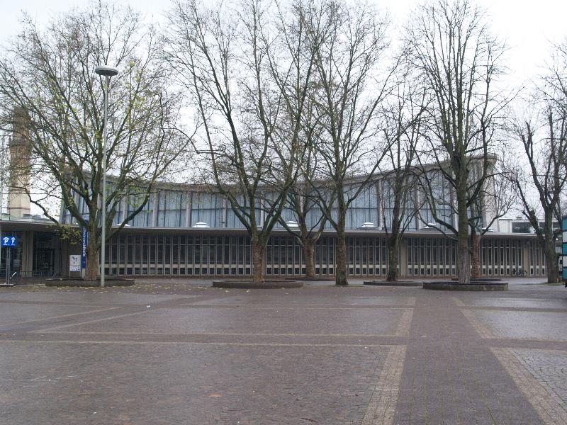 Karlsruhe, Germany: Schwarzwaldhalle (Festplatz): view (1953, architect Erich Schelling)