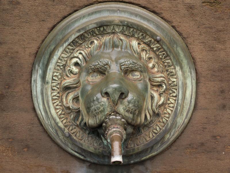 Karlsruhe, Germany: Carl Grosherzog von Baden monument (Karl-Friedrich-Strasse): lion mask water spout (1822-1832, Friedrich Weinbrenner, restored 1986)