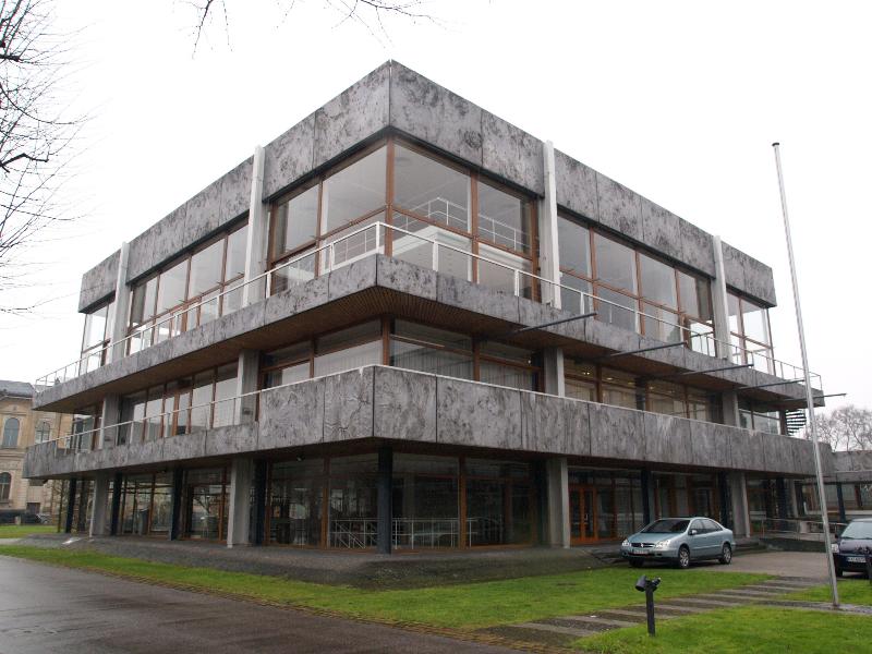 Karlsruhe, Germany: Bundesverfassungsgericht (Federal Constitutional Court) (Schlossbezirk): view (1965-1969, Paul Baumgarten)