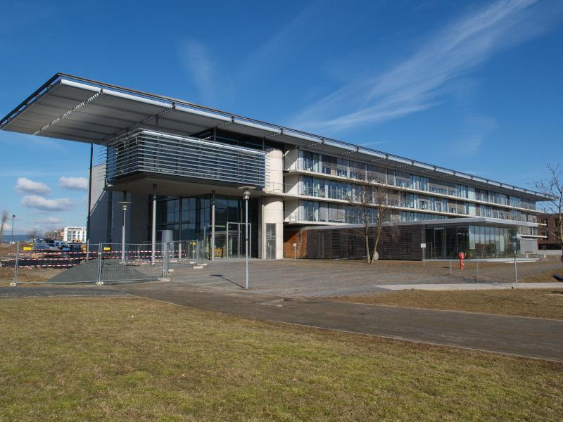 Frankfurt (Riedberg), Germany: Max Planck Institut fur Biophysik: view  (Max-von-Laue-Strasse 3) (2003, Auer+Weber+Assoziierte)